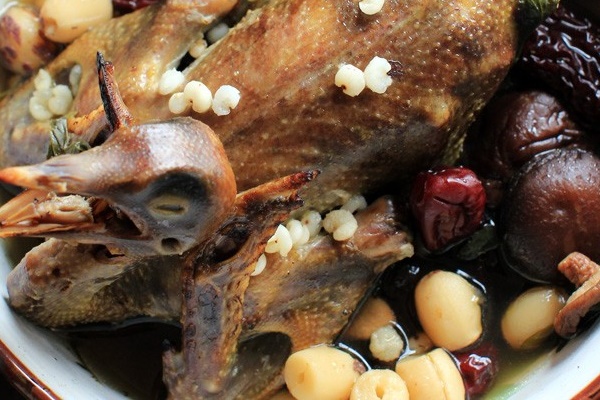 Chuyên gia cảnh báo: 3 bộ phận trên con gà dù thích đến đâu bạn cũng không nên ăn-5