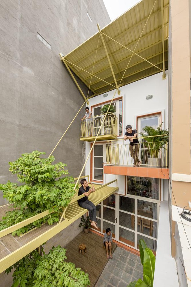 Nhà mái đôi tránh nóng lạ mắt ở TPHCM xuất hiện ấn tượng trên báo Mỹ-3