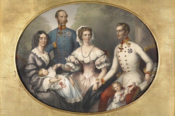 Số phận của vị hoàng hậu đẹp nhất châu Âu: Bị mang danh cướp chồng của chị gái, bước vào lồng son là một chuỗi những bi kịch đau đớn-5