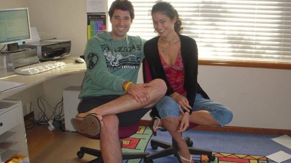 Chân dung nữ tỷ phú trẻ nhất nước Úc: Làm nên tài sản tỷ đô từ phòng khách gia đình, nhận lời cầu hôn với chiếc nhẫn 700 nghìn đồng-3