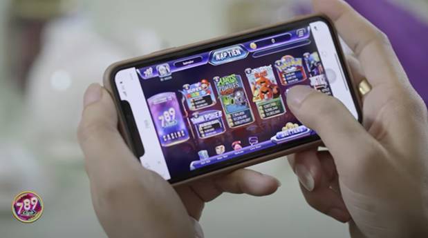 Giang hồ mạng Huấn Hoa Hồng ngang nhiên làm MV quảng cáo game đánh bạc: Có thể bị xử lý hình sự-7