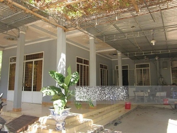 Sở hữu gia tài chục tỷ, nhà ở quê của sao Việt lại khác xa: Nhã Phương bất ngờ nhất!-12