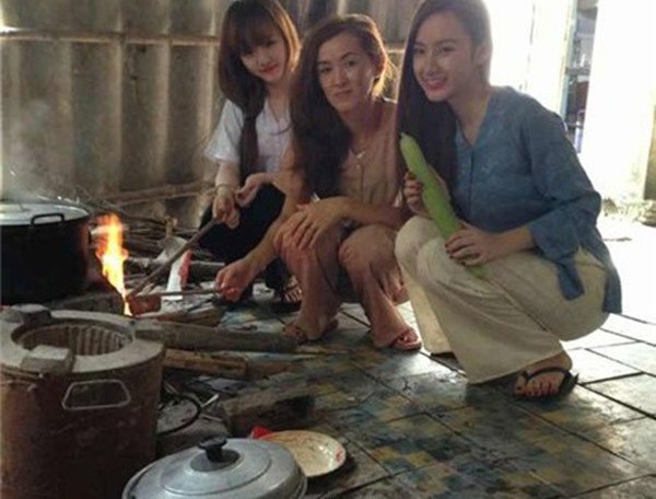 Sở hữu gia tài chục tỷ, nhà ở quê của sao Việt lại khác xa: Nhã Phương bất ngờ nhất!-14