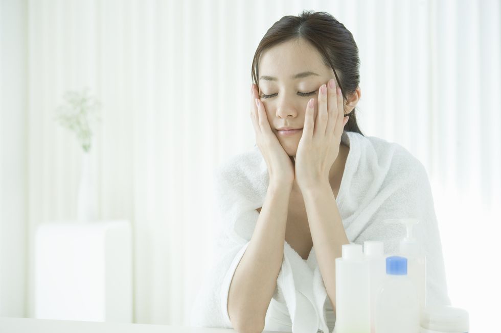 Điều gì khiến lỗ chân lông cứ ngày một to ngoác: Chị em xem thử mình đang gặp phải vấn đề gì?-4