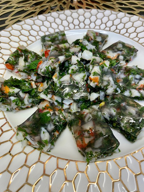 Cuối tuần chế biến món tiết canh tôm hùm đãi cả nhà, thành phẩm độc lạ trong như miếng thạch rau câu-1