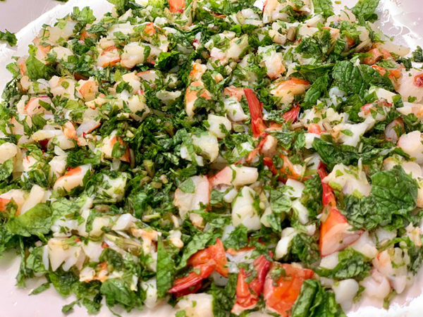 Cuối tuần chế biến món tiết canh tôm hùm đãi cả nhà, thành phẩm độc lạ trong như miếng thạch rau câu-4