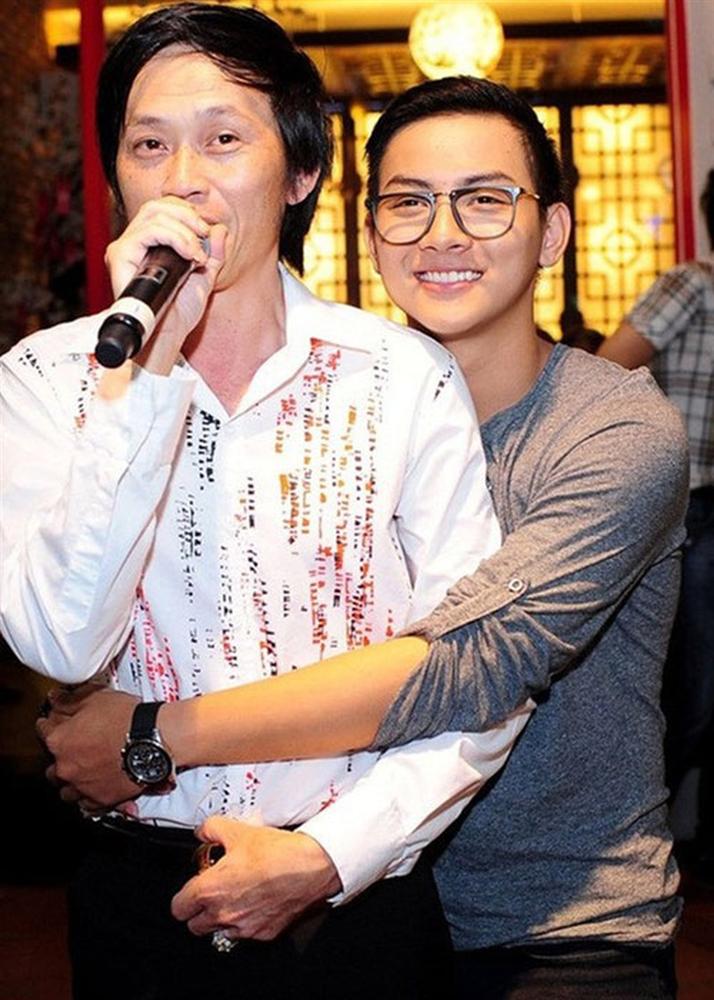 Từng được cưng chiều hết mực nhưng Hoài Lâm lại khiến cả hai nhân vật máu mặt này của showbiz Việt phải thất vọng ê chề-2