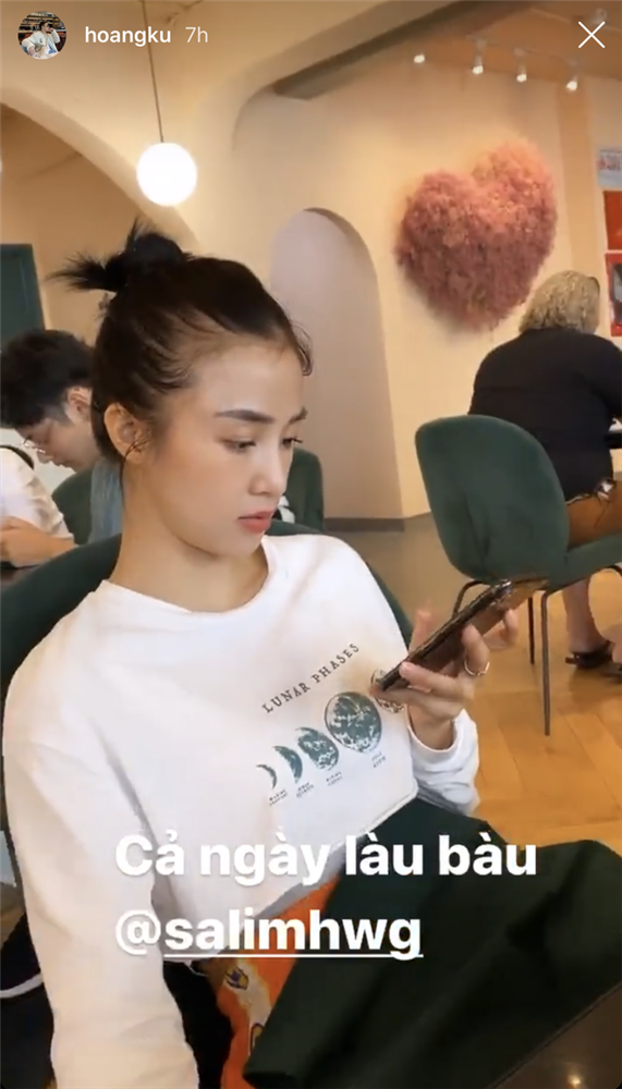 Đáp trả việc Chi Pu lên tiếng về lùm xùm chị em, Quỳnh Anh Shyn vẫn bình thản đi ăn cùng hội bạn thân Salim và Hoàng Ku-4