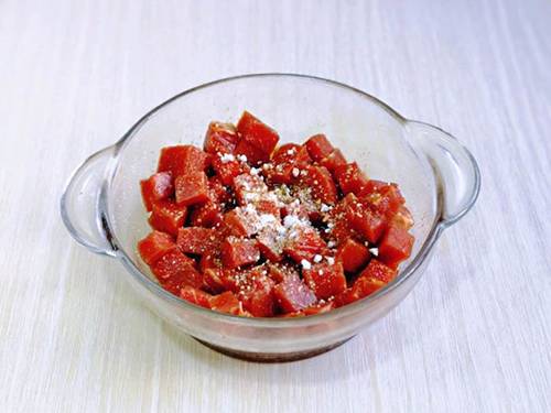 Cuối tuần mẹ làm thịt bò lúc lắc cả nhà ăn hết bát cơm này đến bát khác-2