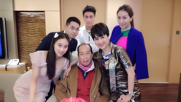 Công bố bản cáo phó Vua sòng bài Macau: Hé lộ danh tính đứa con trai bí ẩn mà công chúng chưa bao giờ biết đến-2