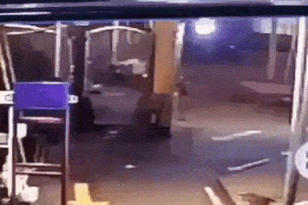 Ráo riết truy bắt nhóm người nổ súng, chém người dã man ở quán nhậu-1