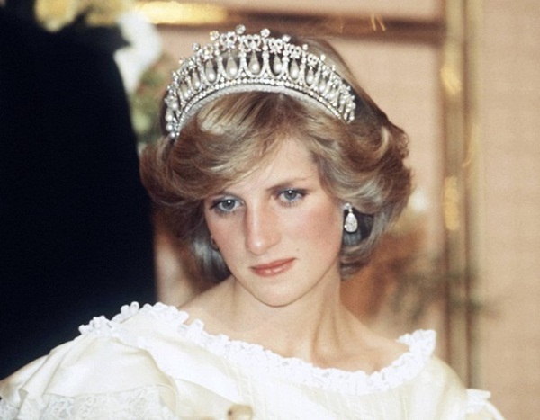 Tại sao Thái tử Charles không thích Công nương Diana nhưng hầu hết mọi người trên thế giới đều yêu quý bà?-1