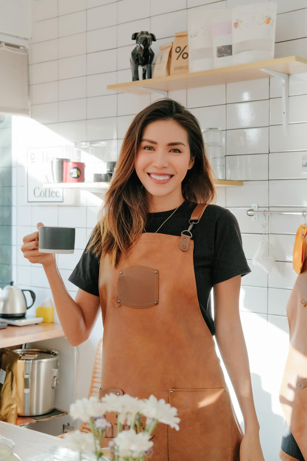 Minh Tú từ chuyến công tác 4 ngày hóa 6 tháng mắc kẹt tại Bali: Chỉ uống cafe gói, không dám nhận hỗ trợ từ fan quốc tế-6