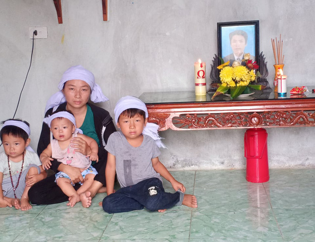 Bể khổ trần gian của người phụ nữ 3 năm 2 lần đội tang chồng con, một mình gồng gánh nợ nần, chăm con thơ bệnh tật-1