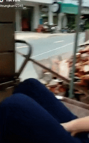 Xôn xao clip nghi vấn Hoài Lâm đi bán cafe vỉa hè kiếm tiền mưu sinh ở quê-4