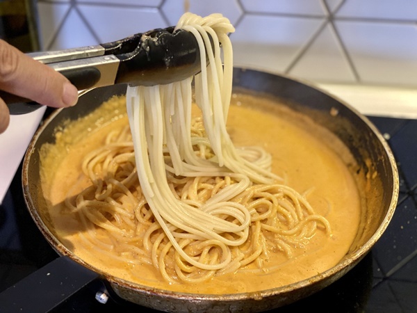 Chàng trai Việt chỉ cách làm mì sốt cua ngon như nhà hàng-9
