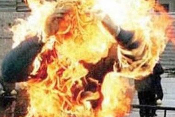 Nghi vấn thắp hương cúng rằm tháng 7 làm cháy rụi nhà thờ họ bằng gỗ-3