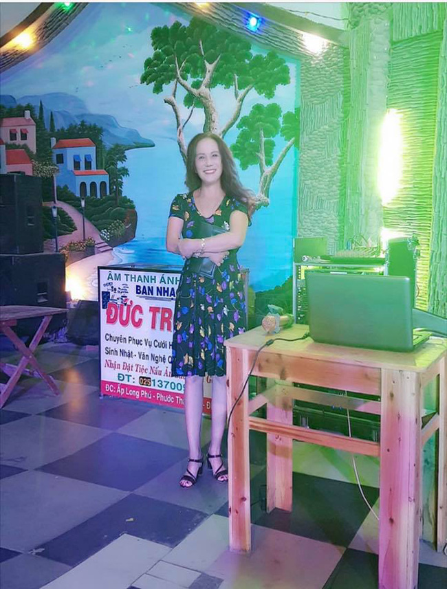 Xôn xao tin cô dâu 65 tuổi khoe đắt show biểu diễn đám cưới, chuẩn bị xuất ngoại lưu diễn mong mọi người ủng hộ-1