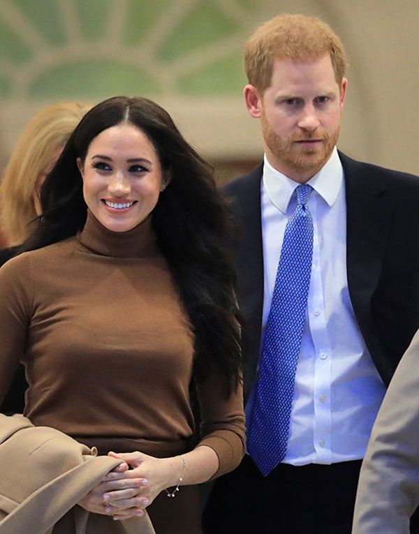 Harry cảm thấy tội lỗi với quê nhà, thường xuyên cáu gắt và ức chế trong khi Meghan có thái độ ngược lại-2