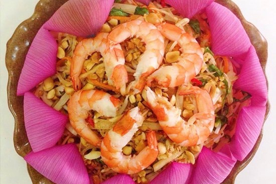 Mẹ 3 con Hải Phòng mê sen, gợi ý thực đơn toàn món từ sen ngon bổ ai cũng thích