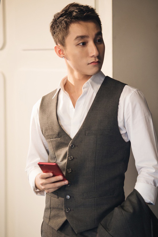 Rầm rộ ảnh Thiều Bảo Trâm ở studio váy cưới, Sơn Tùng liền bị gọi tên: Có chắc yêu là... happy ending?-2