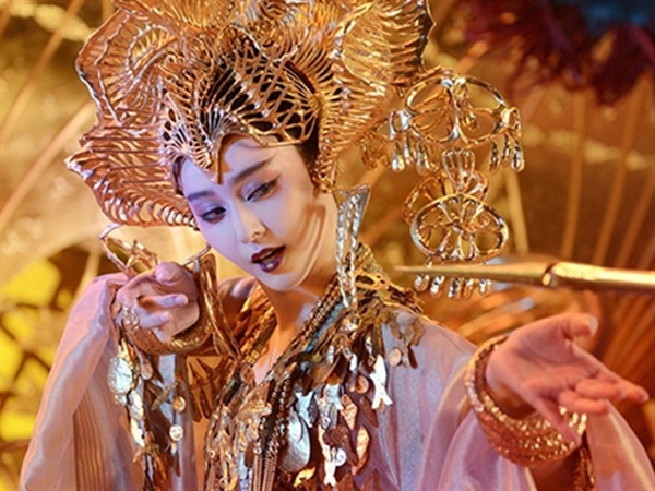 Mỹ nhân bị coi là hồ ly tinh, vì ghen tuông mà sẵn sàng giết tất cả những ai mon men đến gần Hoàng đế bằng cách thức man rợ nhất-3