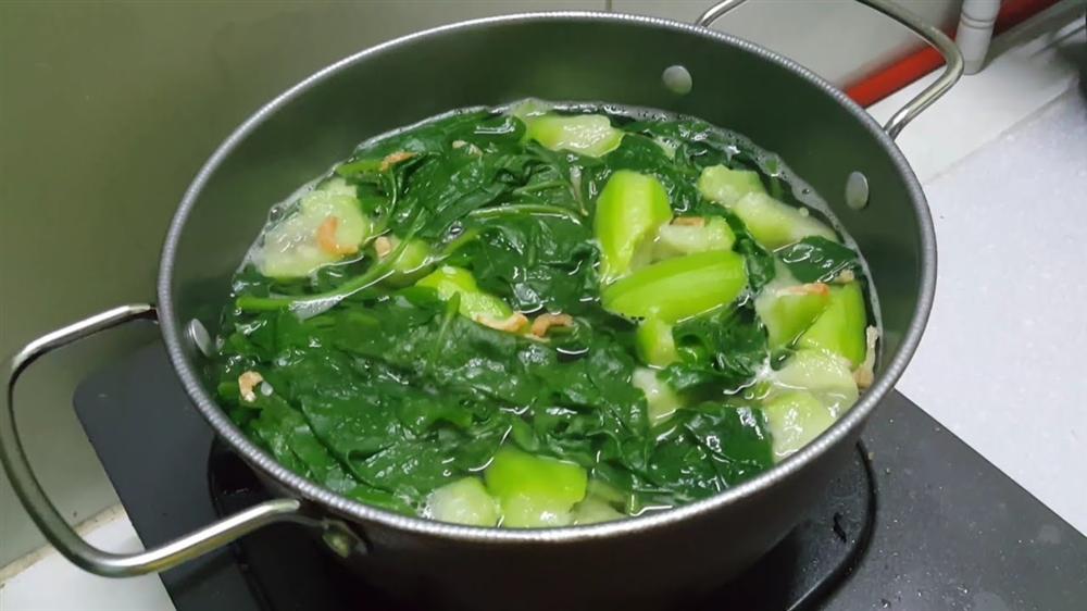 Gợi ý những món canh ngon dễ làm cho gia đình vào ngày nắng nóng-2