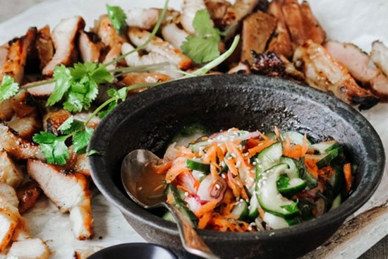 Không phải mật ong, nguyên liệu rất quen thuộc này sẽ giúp thịt nướng vừa mềm vừa béo