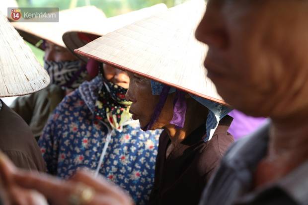 Đám tang lặng lẽ của bé sơ sinh bị mẹ bỏ rơi dưới hố gas, không có người thân bên cạnh: Con mạnh mẽ lắm rồi, yên nghỉ nhé”-14