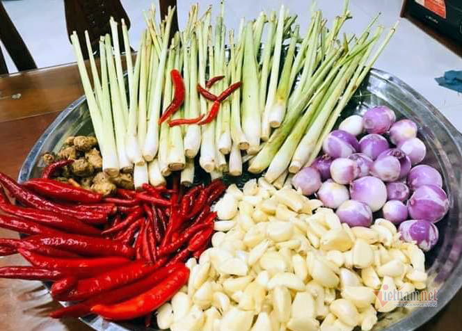 Cá sấu nguyên con rẻ như rau, nướng ăn liền ngày bán 2 tạ-2