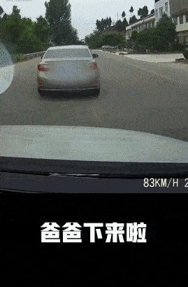 Bé gái 3 tuổi bị mẹ ruột tát liên tiếp 9 lần trong 45 giây, nguyên nhân đưa ra khiến ai nghe cũng phẫn nộ-6