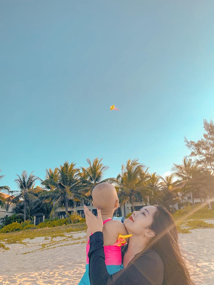 Hành trình cùng con chống chọi với ung thư của ông bố trẻ khiến bao người bật khóc-9