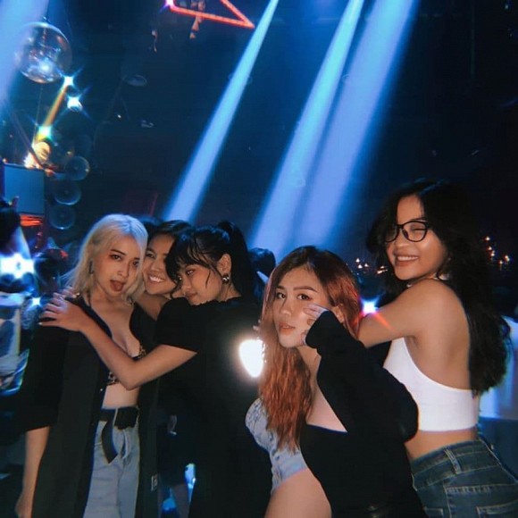 Quang Hải xuất hiện cực tình bên Huỳnh Anh, Nhật Lê ẩn ý: Đã bước qua rồi đừng quay trở về?-4