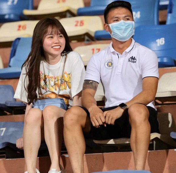 Quang Hải xuất hiện cực tình bên Huỳnh Anh, Nhật Lê ẩn ý: Đã bước qua rồi đừng quay trở về?-1