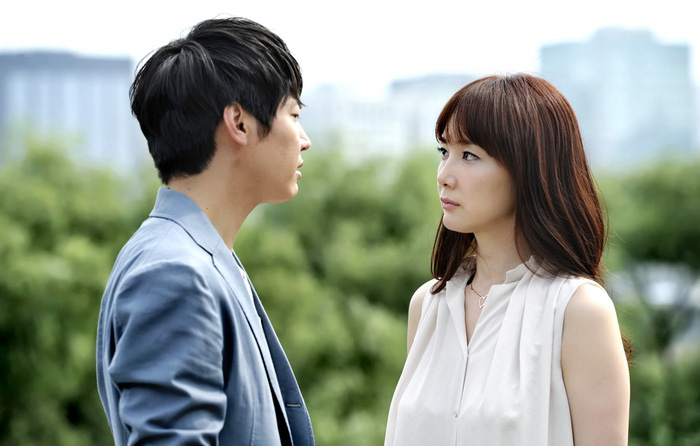 Giận dữ khi bắt gặp vợ trần trụi cùng giai trẻ hàng xóm, nào ngờ tôi bị đổ lỗi lạ-1