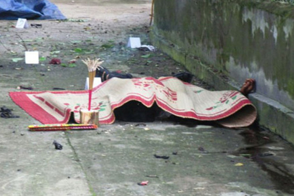 Nghi một cán bộ công an trại giam để ôtô trên cầu, nhảy sông tự tử-2