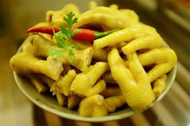 Muốn luộc chân gà ngon đừng quên bỏ thêm thứ gia vị thần kỳ này để có món ăn hoàn hảo-1