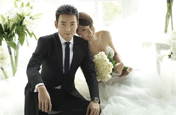 2 lần hôn nhân thất bại, Triển Chiêu Tiêu Ân Tuấn tìm được người mới là chân dài nóng bỏng?-3