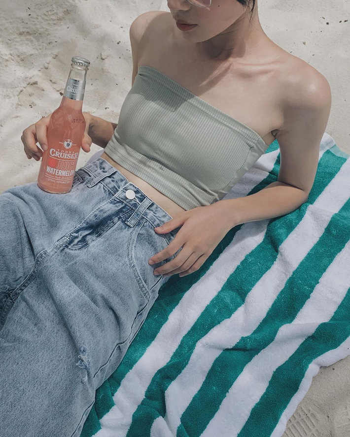 Ngoài áo phông, vẫn có 11 kiểu áo mix cùng quần jeans auto” xịn đẹp, xem xong là chị em sẽ thấy cả chân trời mới-2