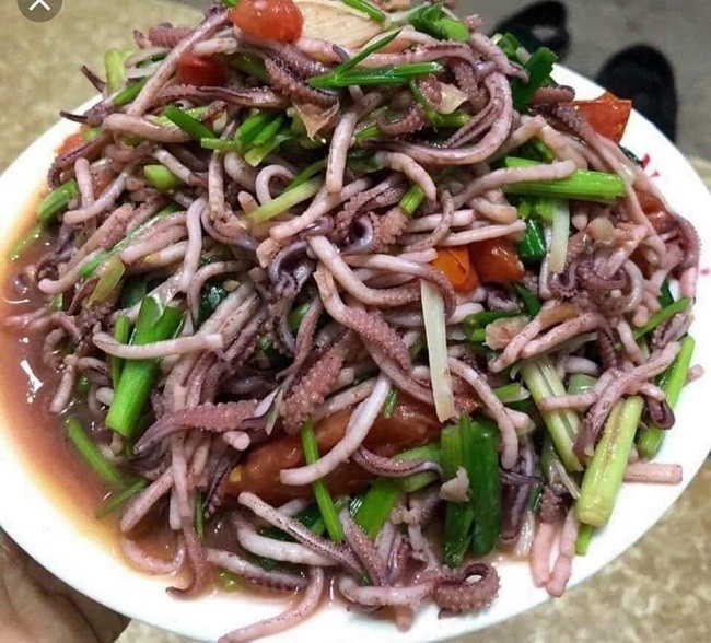 Đầu và râu mực siêu rẻ gây sốt, chị em mua chung cả chục kg ăn dần-3