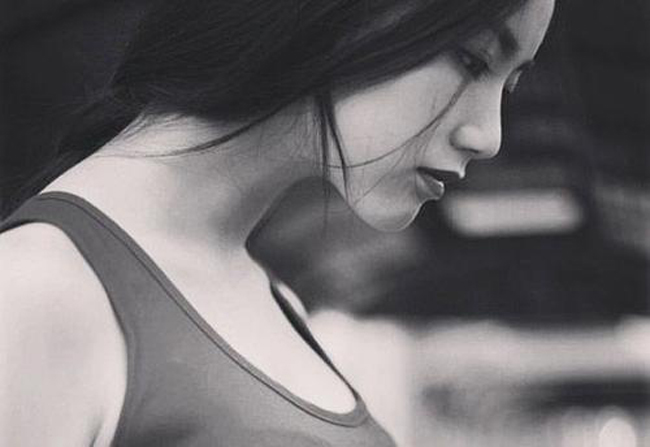 Im lặng là tiếng khóc lớn nhất của phụ nữ, cũng là sự kháng cự thầm lặng nhất-1