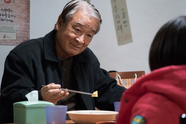 Lời nguyền bê bối nhấn chìm dàn sao Gia đình là số 1: Lộ băng sex đến vấn nạn ép sao nhí hở, ông nội quốc dân toàn phốt lớn-1