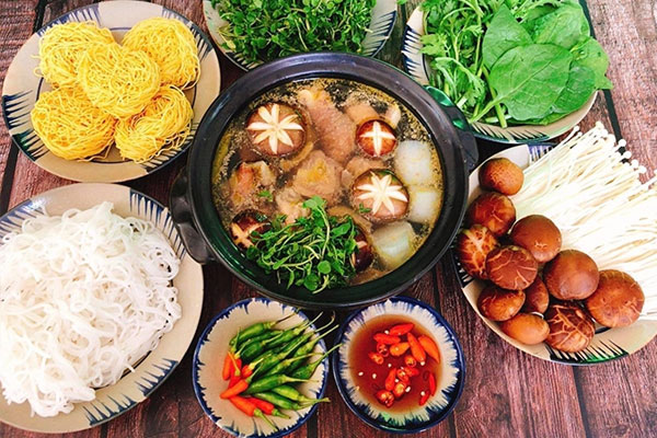 3 bước đơn giản làm xong món canh gà nấu nấm chồng con thích mê-2