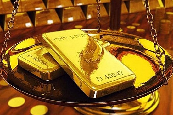 Giá vàng hôm nay 7/3:  Vàng sát mốc 50 triệu/lượng