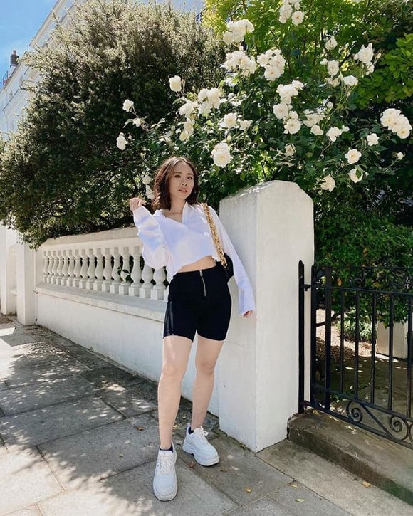 Nga Nguyễn đăng ảnh mừng sinh nhật bên em gái bệnh nhân Covid số 17-2