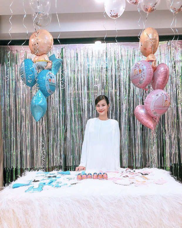 Hậu công khai giới tính con đầu lòng, Đông Nhi đã chính thức tự tay tổ chức tiệc baby shower chờ ngày vỡ chum-1