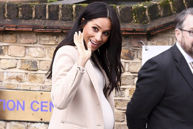 Thẳng thừng chỉ trích gia đình chồng và đối đầu với Nữ hoàng Anh, Meghan Markle liệu còn có cơ hội quay lại hoàng gia?-1