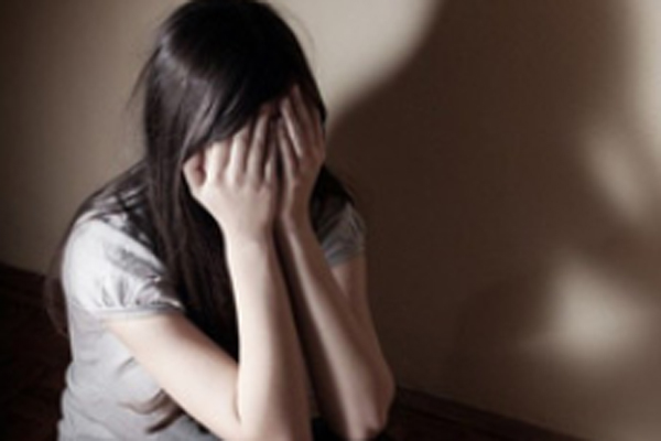 Bé 13 tuổi bị 4 thanh niên thay nhau hiếp dâm rồi quay clip nóng ở Hải Dương-2