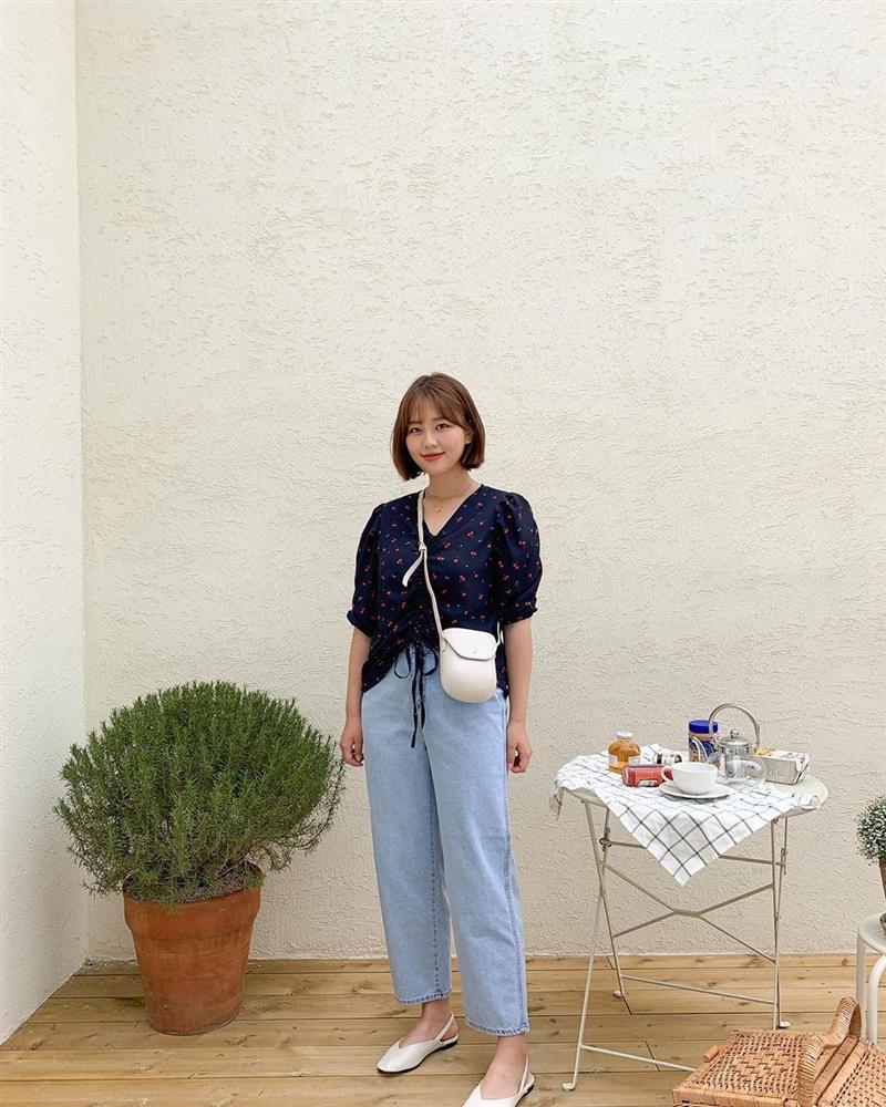 Trong muôn vàn mẫu áo, đây là 3 kiểu đỉnh nhất trong khoản hack chiều cao và giúp bạn trông eo ót hẳn đi-8