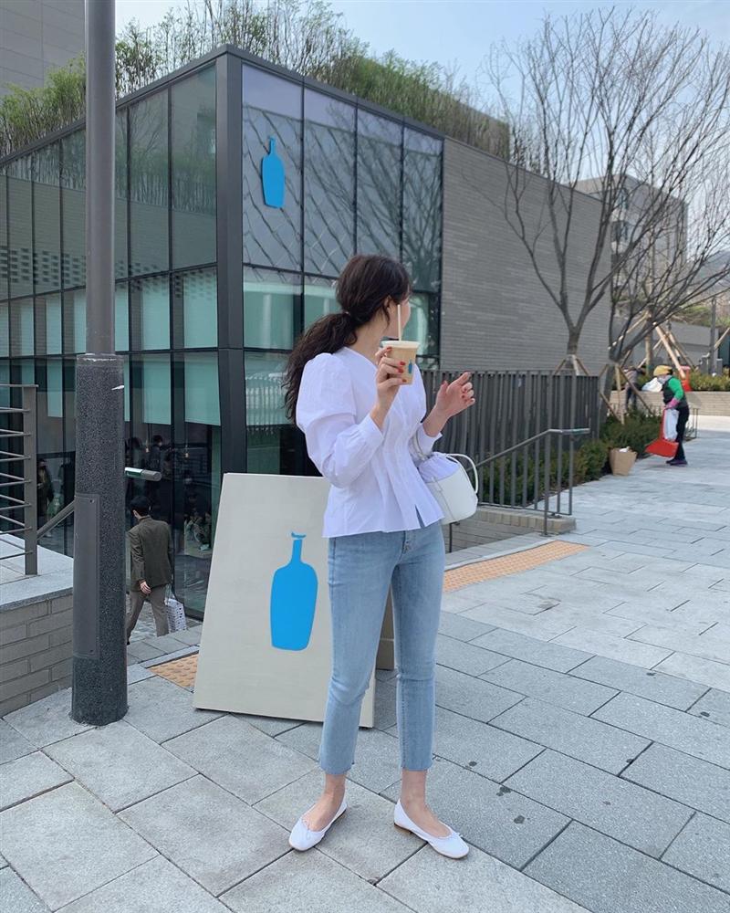 Trong muôn vàn mẫu áo, đây là 3 kiểu đỉnh nhất trong khoản hack chiều cao và giúp bạn trông eo ót hẳn đi-12